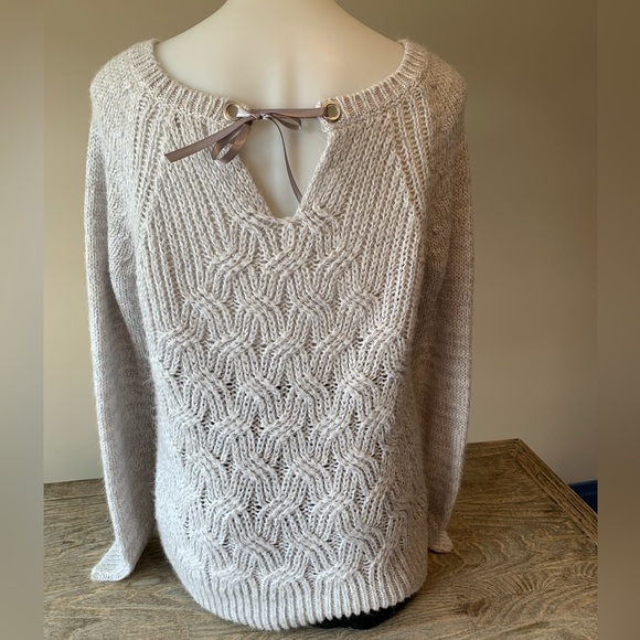 Reitman’s Sweater - Picture 2 of 3